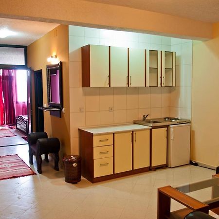 Apartmani Aida Ulcinj Ngoại thất bức ảnh
