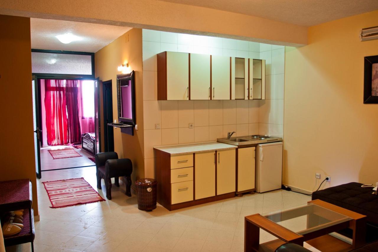 Apartmani Aida Ulcinj Ngoại thất bức ảnh