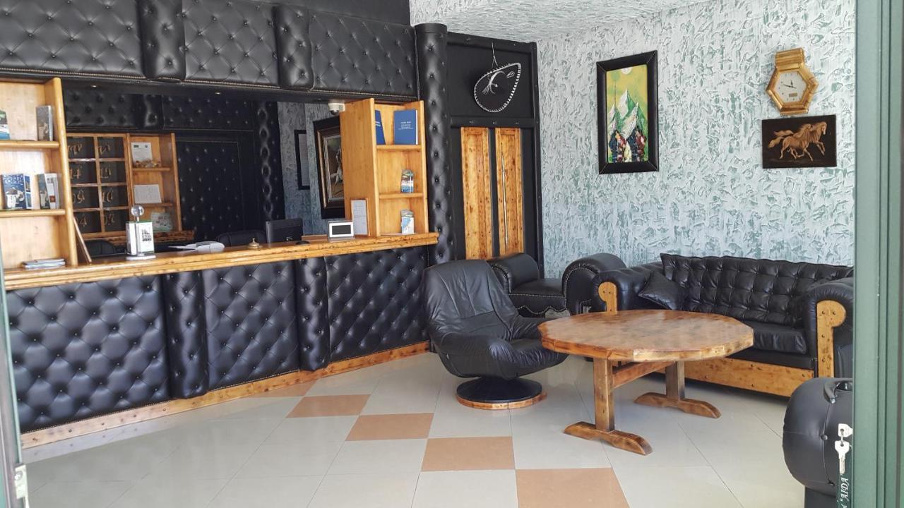 Apartmani Aida Ulcinj Ngoại thất bức ảnh