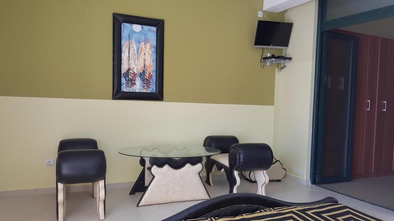 Apartmani Aida Ulcinj Ngoại thất bức ảnh
